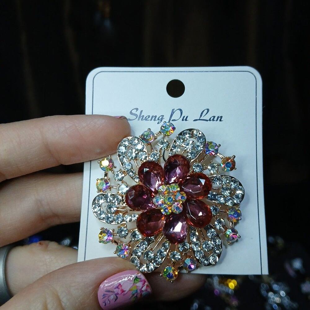 Gold Tone Rhinestone Brooch